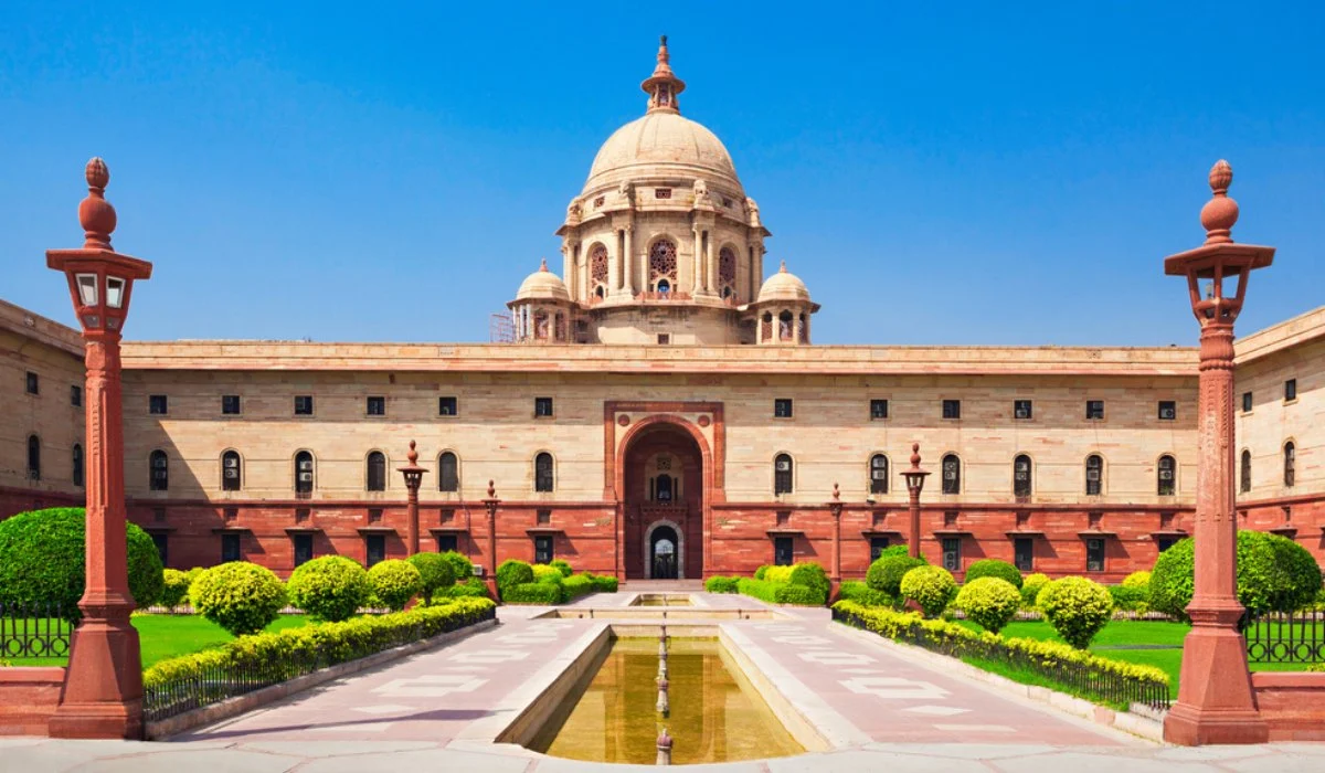 Formerly known as the Viceroy's House during British rule, the Rashtrapati Bhavan is an architectural masterpiece. Designed by Sir Edwin Lutyens, it combines Indian and Western architectural elements and serves as the official residence of the President of India. Its sprawling gardens and majestic dome are a sight to behold.